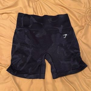 Camo gym shark shorts